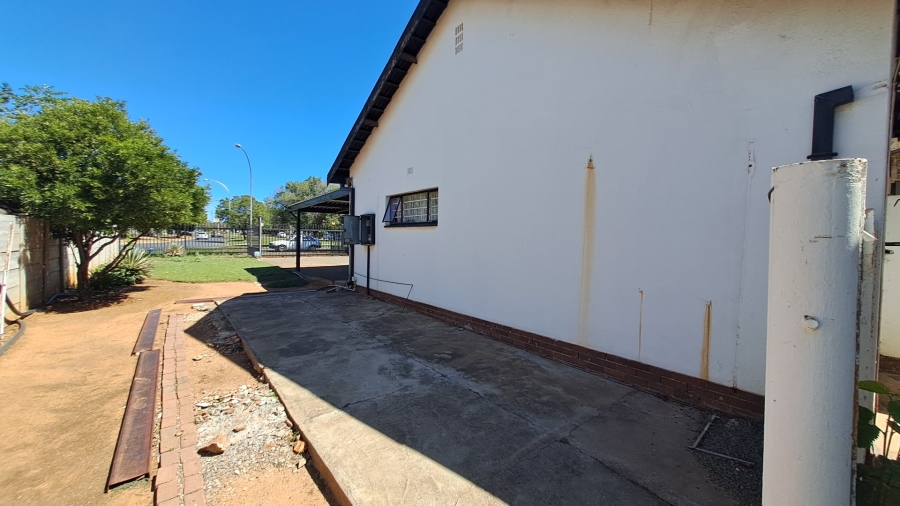 10 Bedroom Property for Sale in Universitas Free State